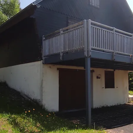 Chalet Montagnard Confortable A Avec Grand Terrain Et Parking Prive - Fr-1-814-139 *