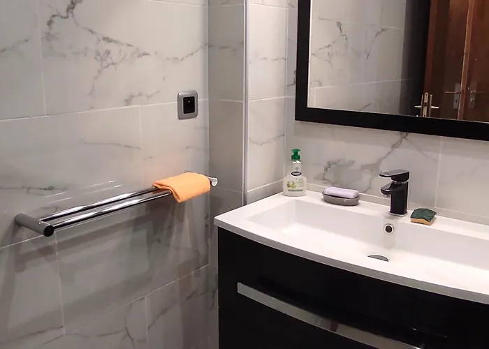 Chalet Montagnard Confortable A Avec Grand Terrain Et Parking Prive - Fr-1-814-139