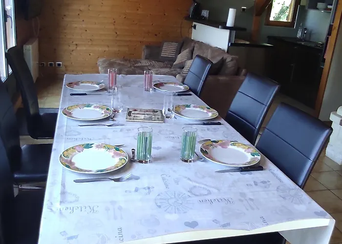 Montagnard Confortable A Avec Grand Terrain Et Parking Prive - Fr-1-814-139