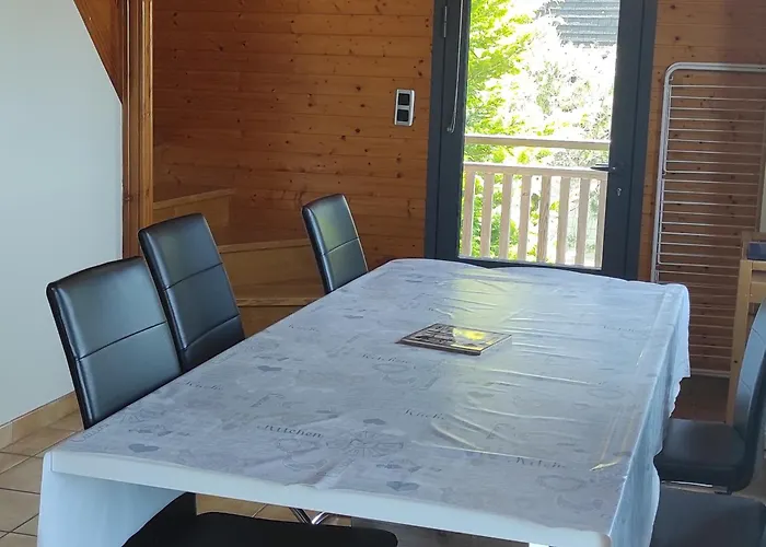 Montagnard Confortable A Avec Grand Terrain Et Parking Prive - Fr-1-814-139 * Super Besse