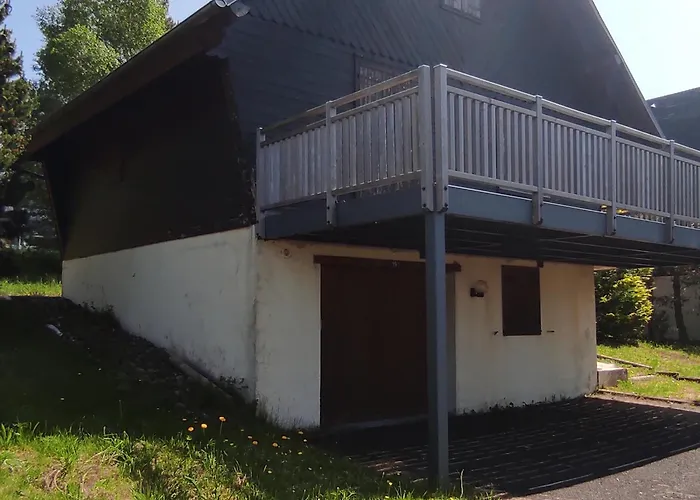 Chalet Montagnard Confortable A Avec Grand Terrain Et Parking Prive - Fr-1-814-139 *